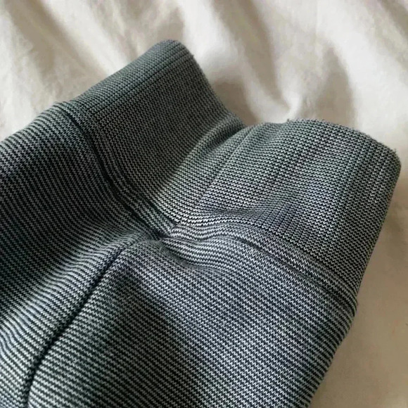 Under Armour Cold Gear loose fit sweatpants  with cuff - Picture 5 of 6